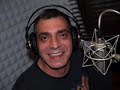 Imagine 89.7 Farsa servetas kanei tin adelfi