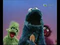 @bluefinch604 The gingerbread man has been spotted on YouTube along side the Cookie monster! http://bit.ly/4FY0RN