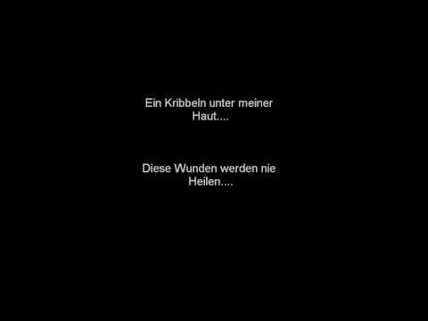 Crawling - Übersetzungsvideo auf Deutsch Übersetzung von '' Qwerty '' : http://www.youtube.com/watch?v=cCP6sgZyHc4 Habe das Album Legal gekauft ;)