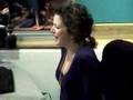 Vodcast4: Stephen Merchant shows Annie how to tell a joke