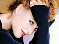 gillian anderson � www.charloteweb.com gillian leigh anderson (born august 9, 1968) is an emmy- and golden globe award-winning american actress, best known for her roles as fbi special agent dana scully in the american tv series the x-files and lady dedlock in the bbc tv series bleak house.