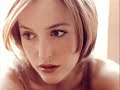 gillian anderson � www.charloteweb.com gillian leigh anderson (born august 9, 1968) is an emmy- and golden globe award-winning american actress, best known for her roles as fbi special agent dana scully in the american tv series the x-files and lady dedlock in the bbc tv series bleak house.