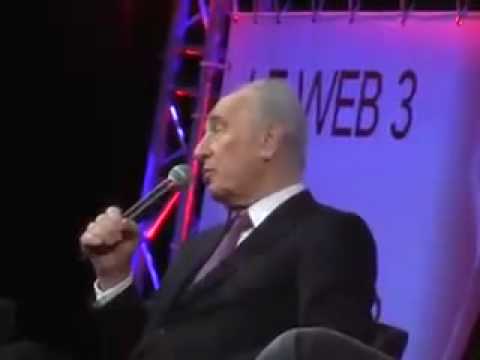 Shimon Peres addressing Le Web 3