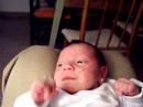 mi bebe gritando