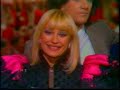 tutti insieme: corrado,gigi sabani,ramona dell'abate, raffaella carr� che balla con babbo trappen