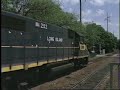 LIRR GP38-2 notches up out of Sayville station