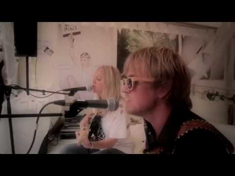 Greni - The magnificent Lissie performing her song When I'm Alone together with Øystein Greni from the Norwegian rock band Bigbang. Live from A Doll's House stand @ ...