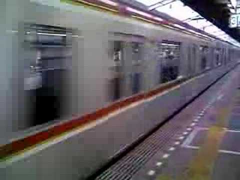 副都心線カラー10000系＆7000系の回送列車