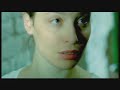 bellissimo video della canzone che questo cantautore toscano ha portato al festival di san remo del 2004, tratta un tema pultroppo molto attuale: un kamikaze che decide che non si deve far esplodere per amore.
forse le parole di questa canzone sono un utopia, ma sono davvero belle. 
ps:il video non � senza audio � solo silenzioso all'inizio