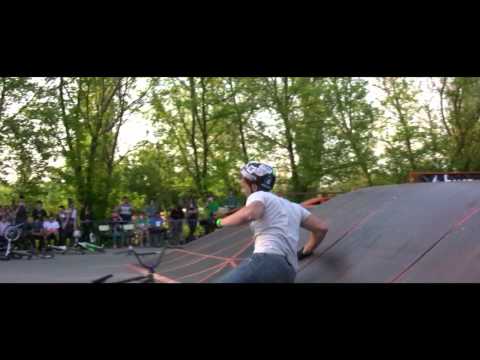 BMX Verseny Szentes 2011 Bes�lt tr�kk�k, es�sek 2._A valaha felt�lt�tt legjobb extr�msport vide�k