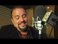Swoon alert, via The 9513 & Music Fog Video: Raul Malo playing "Welcome to My World": http://www.youtube.com/watch?v=onGd_NlGs10