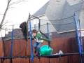 videos de Two kids one ball