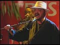 fernando echavarria y la familia andre tocando 