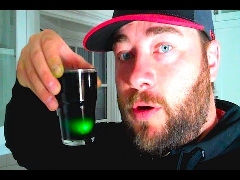 THE SECRET TO DYING EASTER EGGS