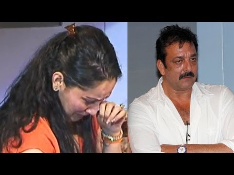 sanjay - Bollywood actor Sunjay Dutt along with his wife Manyata, get very emotional at the Dr Batra`s positive health awards in Mumbai, India on October 4, 2012. For...
