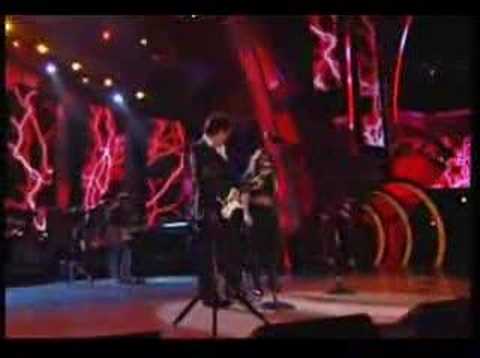 La ToRTuRa     SHaKiRa y aLeJaNDRo SaNZ