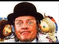 bobino, est un personnage incarner par guy sanche - bobino avec sa petite soeur bobinette, et qui, de 1957 � 1985, fait le bonheur des enfants qu'il surnommait � les tout-petits � � la t�l�vision de radio-canada.