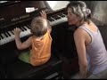 Oh! My fingers! Pequeno pianista desatrado