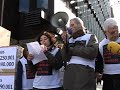 IO y MSF entregan 250.000 firmas a Novartis