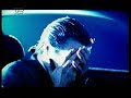 en god gammel film fra 1996 :)

sang: sh-boom - crew cuts 

skuespillere:     jens j�rn spottag 
                  s�ren �stergaard 

klipper:          kenneth kainz

producer:         michel sch�nnemann

fotograf:         jens schlosser dff

manuskript:       anders thomas jensen

producent:        kim magnusson
                  tivi magnusson

instrukt�r:       thomas villum jensen
                  anders thomas jensen

avis:  b.t

bil:  mazda

belysningsmester  thomas nievelt

belyser           torben borup-madsen

b-foto            john rasmussen

2nd unit b-foto   ricki rasmussen
                  kasper barfoed

grip              flemming laybourn

produktionsleder  kasper barfoed

produktions asst. s�ren frellesen
                  eva juel

smike/kostume     maria bonfils

scripter          laura bers�e

tonemester        niels erik otto
                  henrik langkilde

lydefterarbejde   nino jacobsen

musik             frans bak

stills            anne prytz stensager

storyboards       tim ustrup

studie            det danske filmstudie

title design   hasse christensen

laboratorie   eurolab a/s

forsikring   jens georg hansen


specielt tak til:  mazda, lyngby


samt tak til:
det danske filmstudie
grip truck, sony, kameraudlejningen,
k�benhavns lufthavn, lyngby politi




� m&m produktion aps. 1996