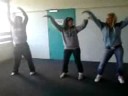 Karoline, Heidi og Benedicte danser 