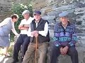 Unha pedra, un banco e un cura Unha pedra, un banco e un cura