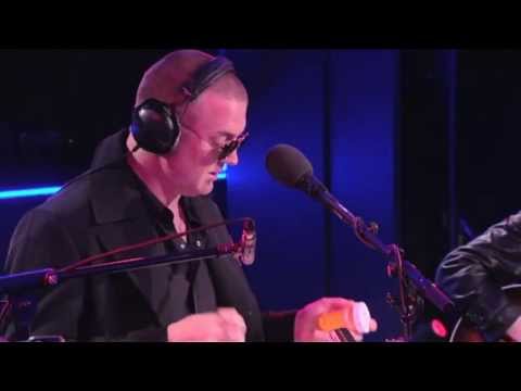 Queens Of The Stone Age - Blurred Lines (Live Lounge)