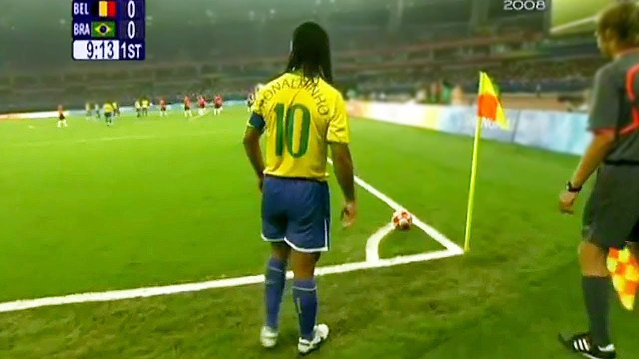10 Ronaldinho Goals That Are IMPOSSIBLE to Repeat!