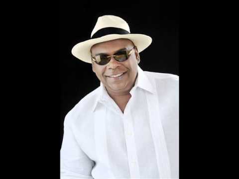 Michel - Tema de la autoria del gran compositor español Manuel alejandro y popularizado por Raphael de España,una vez mas Michel el Buenon interpretando y Victor Wail...