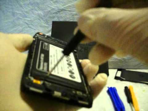 how to change battery in droid razr m