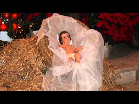 Nacimientos de Navidad. - Vídeo con fotografías sobre belenes y nacimientos, con música de villancicos tradicionales, interpretados por el grupo