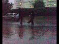 Juanma y Vegeta bajo la lluvia Juanma y Vegeta bajo la lluvia