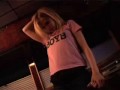 singer avril lavigne nipple slip oops tits without bra