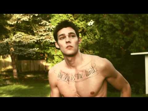 Carly Rae Jepsen - Call Me Maybe (Cowbell Remix)