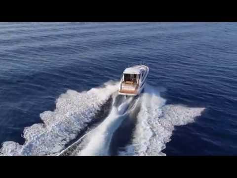 Bavaria SPORT-40-COUPE video