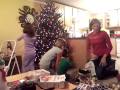 The keedos trimming the tree...