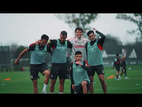 Fútbol reducido y golazos en RIver Camp |    