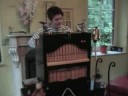 Utilisé lors de nos animations, marché artisanal, marché de noël, fête... etc...Ici il fonctionne au papier, il peut aussi fonctionner au carton.