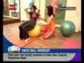 videos de Kiran Sawhney demonstrates Core Conditioning on Swiss Ball