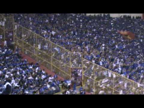 EL SALVADOR La Ola en el Cuzca desde el Vietnam