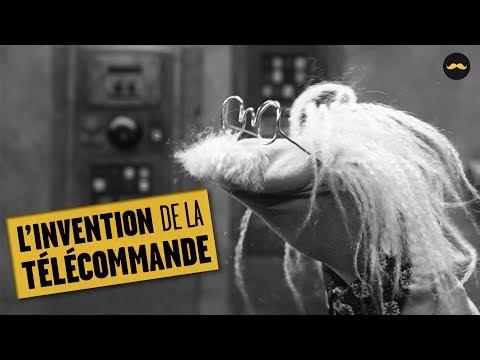 Invention - Le jour où la télécommande a été inventée... en tout cas d'après des chaussettes Par Dedo et Yacine. AIME-NOUS http://www.facebook.com/goldenmoustache Notre ...