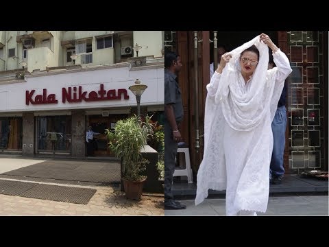 Actress Rekha Ji Spotted At  Kala Niketan Juhu, Mumbai
