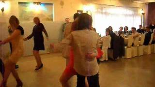 Весёлые танцевальные конкурсы видео Весёлые танцевальные конкурсы видео