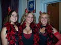 Girls with Cleavage!