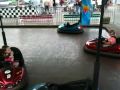videos de Laura and Amanda on the bumper cars