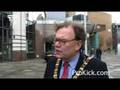 videos de Belfast Lord Mayor Tom Hartley supports KICKmas Box Mania