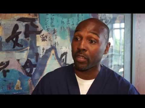 JeunesseMundial - Dr. Vincent Key, team physician of the Kansas City Royals and a sports medicine physician at The University of Kansas Hospital, has been assisting the ball c...