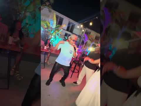 Video de la agrupación Ceroes3band 