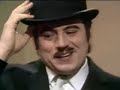 Monty Python - Estaci�n de Polic��a (Voces graciosas)