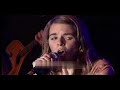 matt glaser leads the wayfaring strangers at merlefest 2005:
tracy bonham ruth ungar and aoife o'donovan vocals
tony trischka - banjo
laszlo gardony - piano
john mcgann - octave mandolin
jamey haddad - drums
corey dimario - bass
matt glaser - violin